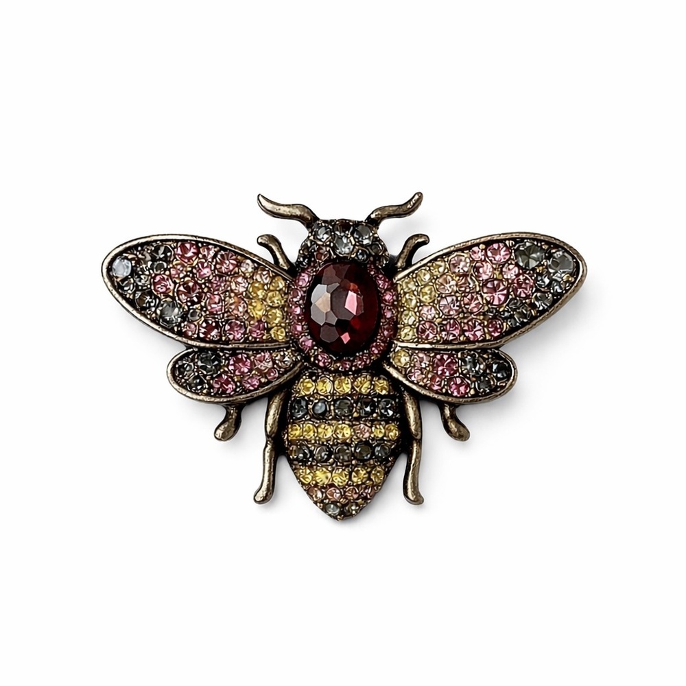 ⚜️💕 Elegant Bee Brooch with Pink and Yellow Crystals